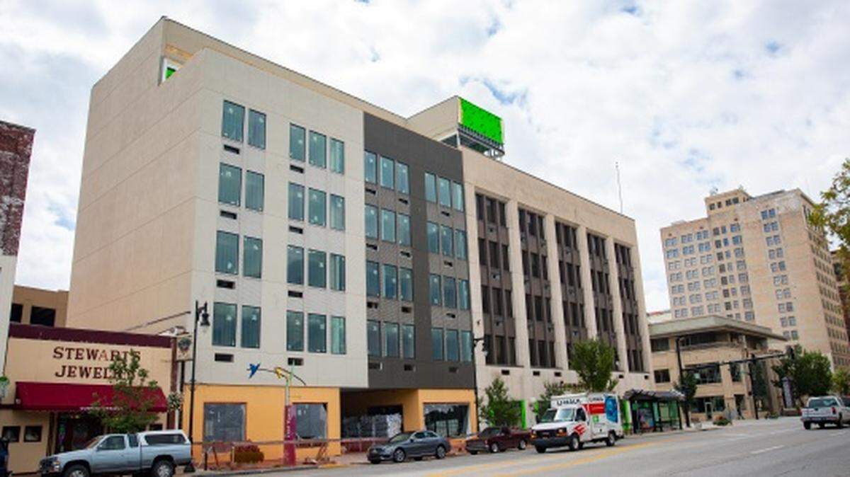 The new Hilton Garden Inn downtown will have a “one-of-a-kind” rooftop pool and a rooftop restaurant.