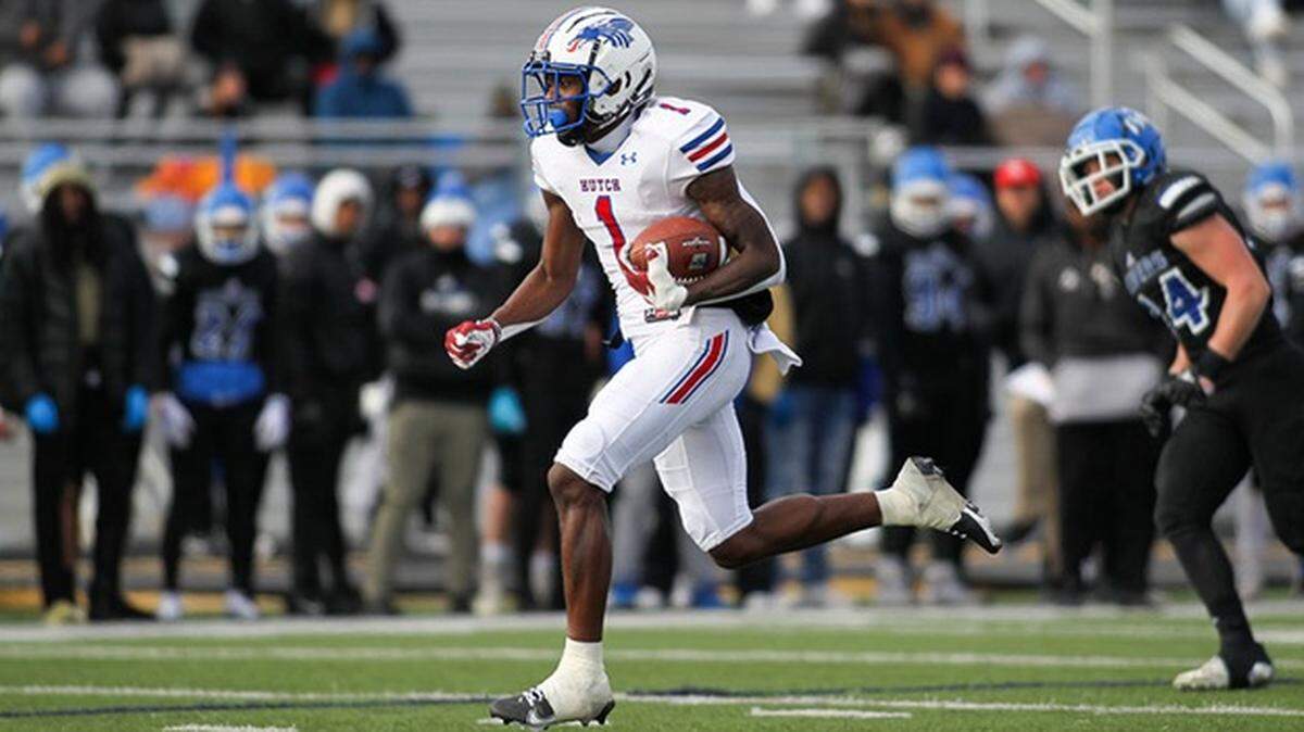 Alabama football wide receiver commit Malik Benson has helped lead Hutchinson Community College to the No. 1 seed in the NJCAA Div. I playoffs.