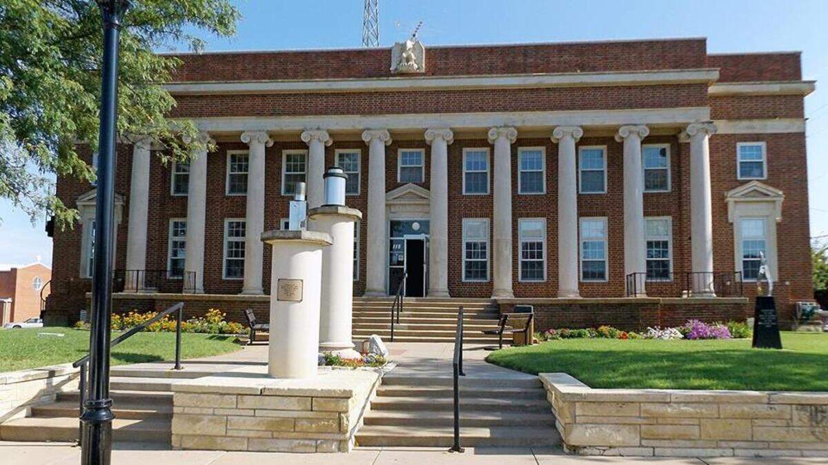 Arkansas City Hall
