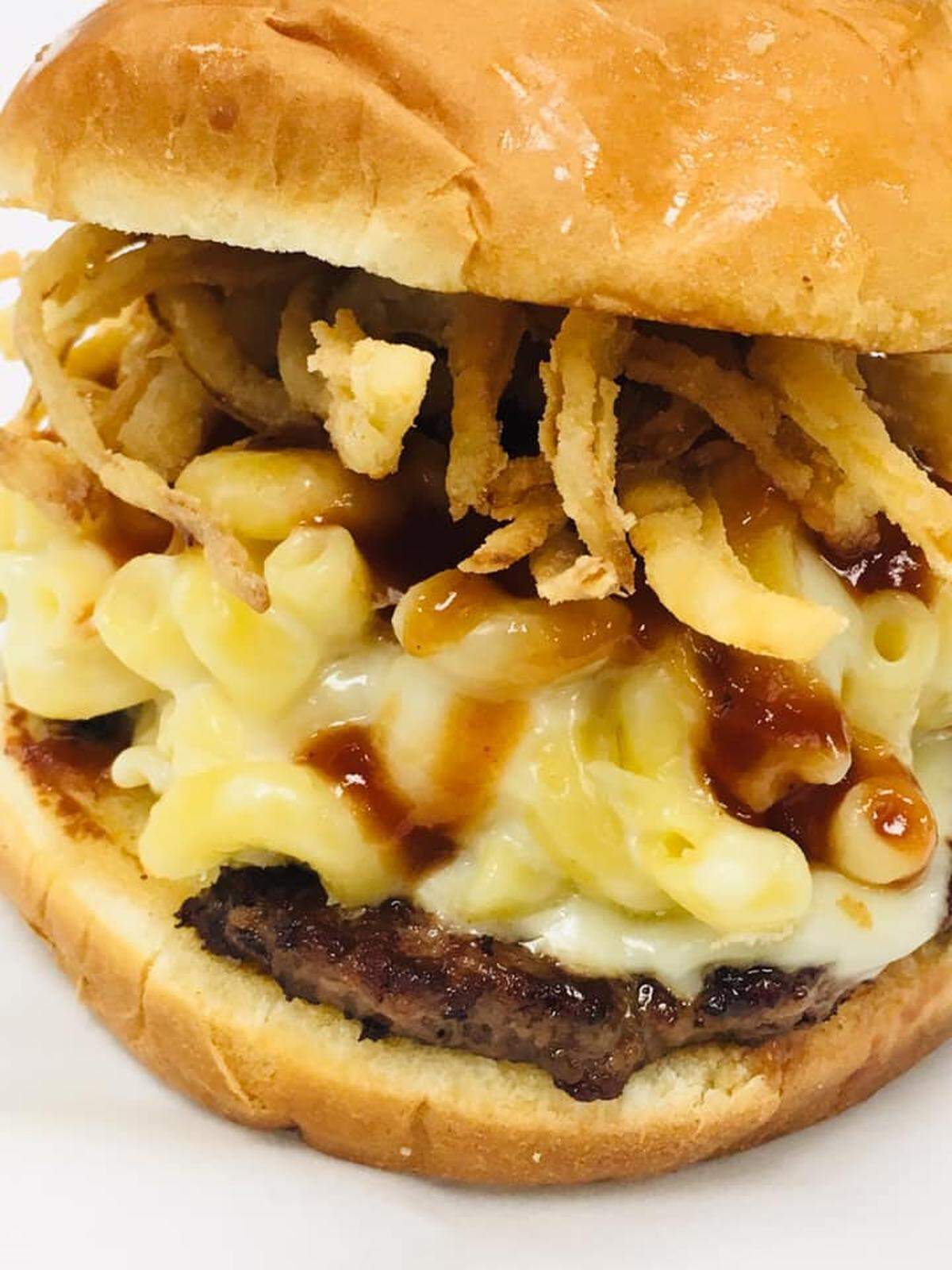Uno Mas Burgers is a new food truck in Wichita.
