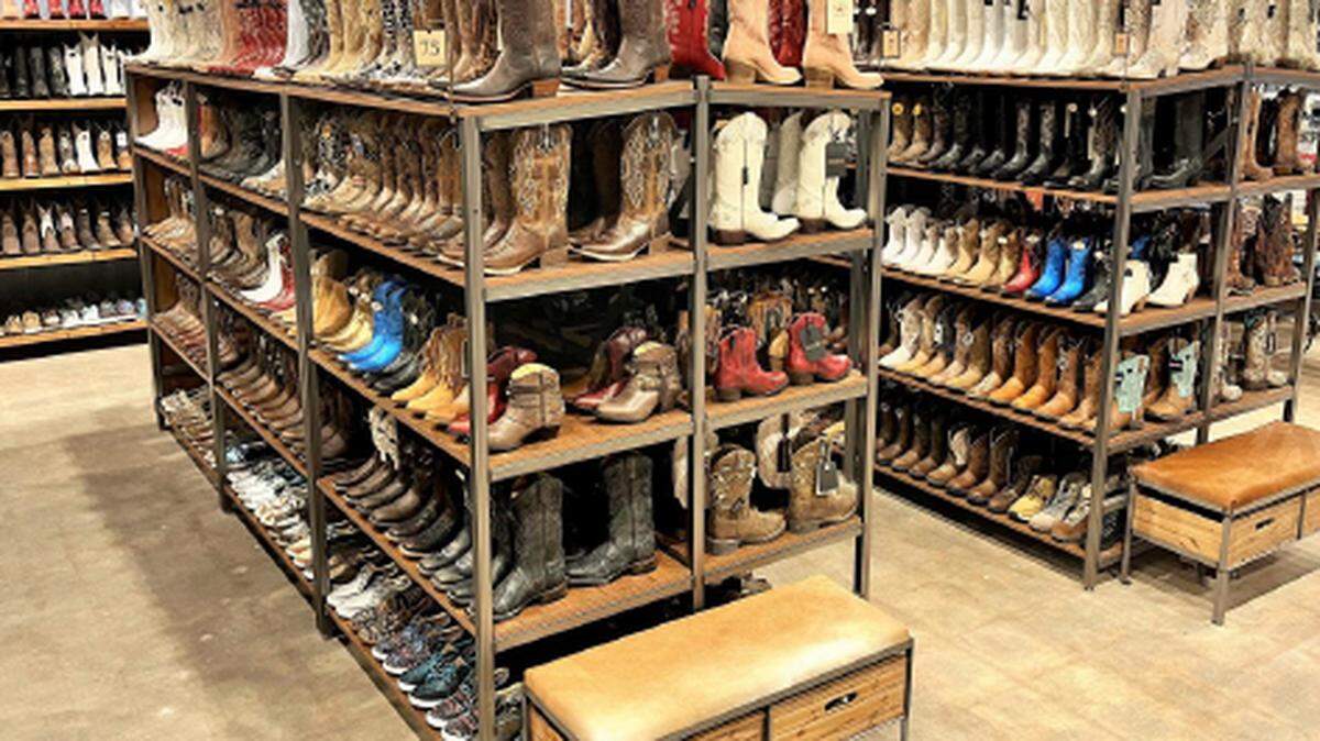 Looking for some new cowboy boots or other western wear? A new Boot Barn is coming to Cleburne.