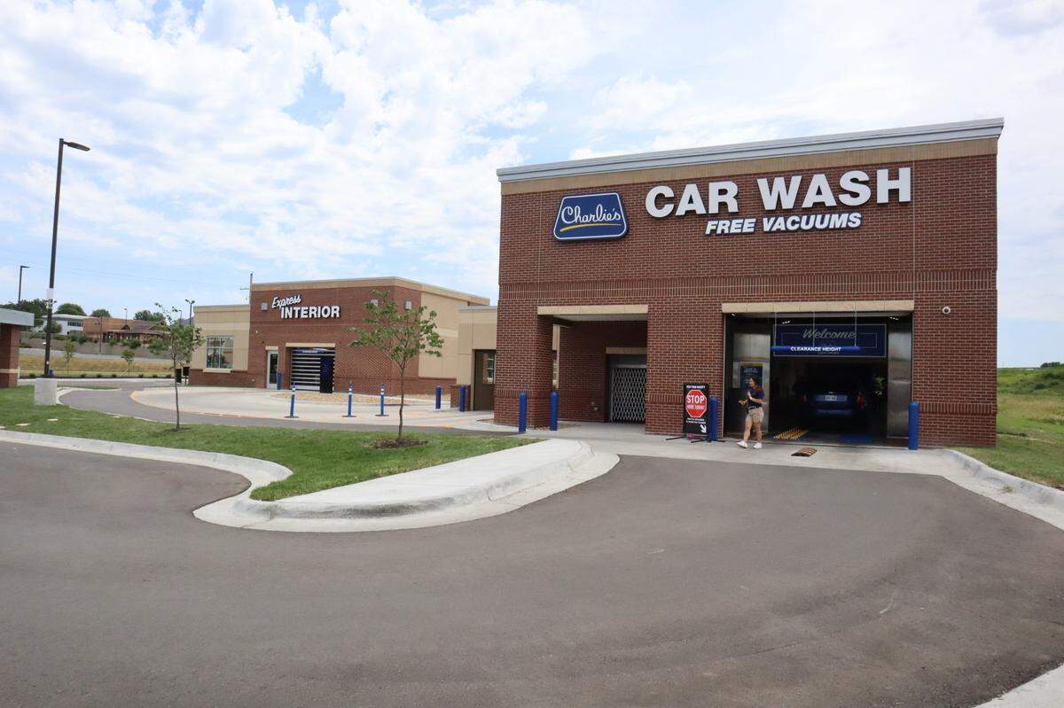 A new Charlie’s Car Wash is coming to Wichita, and it’s going to feature a dual tunnel for exterior car washing and interior cleaning.