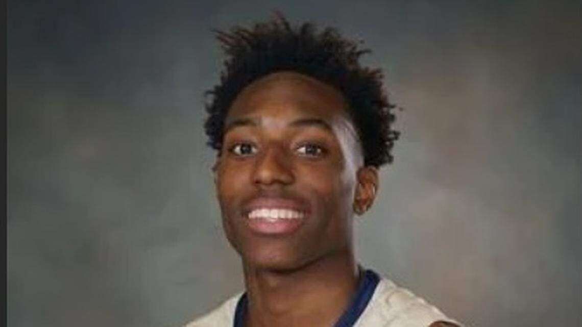 Nae’Qwan Tomlin will play for the Kansas State men’s basketball team next season after beginning his college career at a junior college.