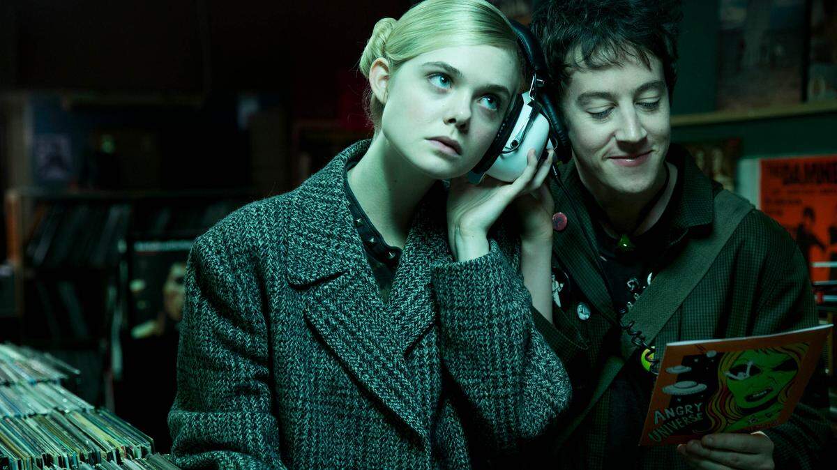 Zan (Elle Fanning) and Enn (Alex Sharp) search for all things punk in “How to Talk to Girls at Parties.”