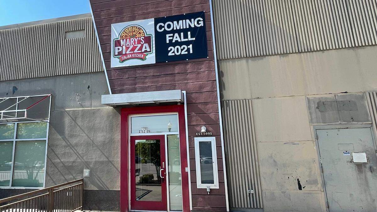 The Noodles & Company space at Towne East Square is getting a new tenant next month: Mary’s Pizza.