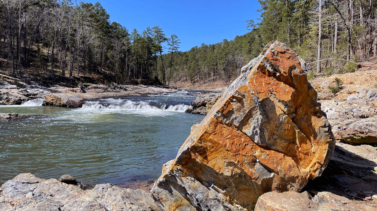 The Friends Trail opened in 2019, the first new trail added at Beavers Bend State Park in 15 years. It’s an intermediate 1.5 mile loop trail that begins at Spillway Creek below the dam that formed Broken Bow Lake.