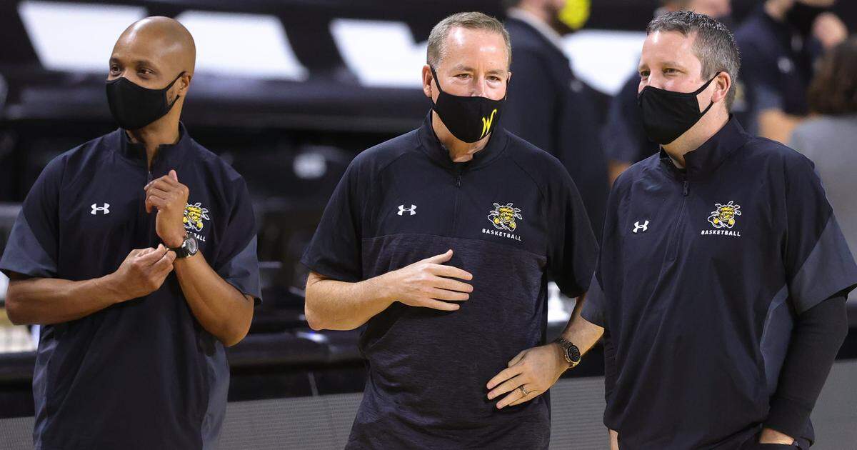 Wichita State assistant coach Billy Kennedy (right) and his wife, Mary, were recipients of the 2021 John Wooden Keys to Life award over the weekend.