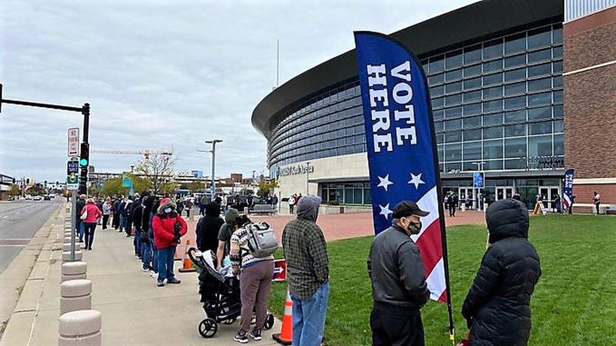 Residents lined up to vote at Intrust Bank Arena in 2020. The arena will be the site of a public forum Tuesday evening where residents can speak to legislators representing south central Kansas.