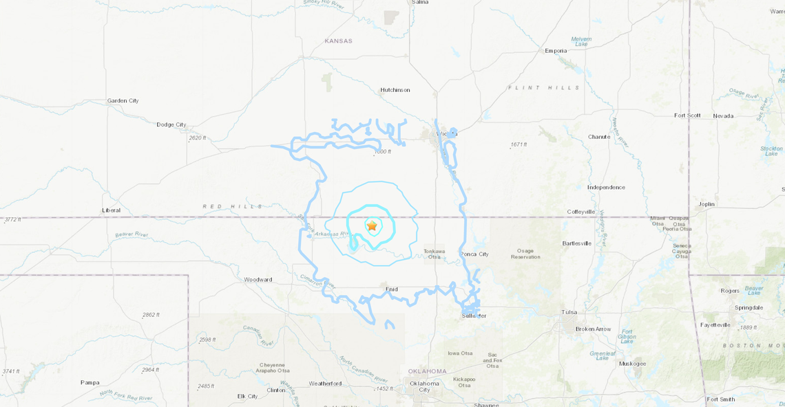 A 3.7 magnitude earthquake rumbled near the OKlahoma-Kansas line on Tuesday afternoon, the USGS says.