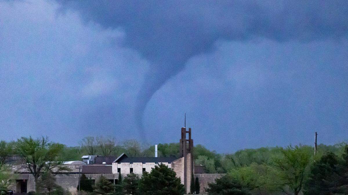 Preliminary damage reports put southeast Sedgwick County, Andover tornado at EF-3