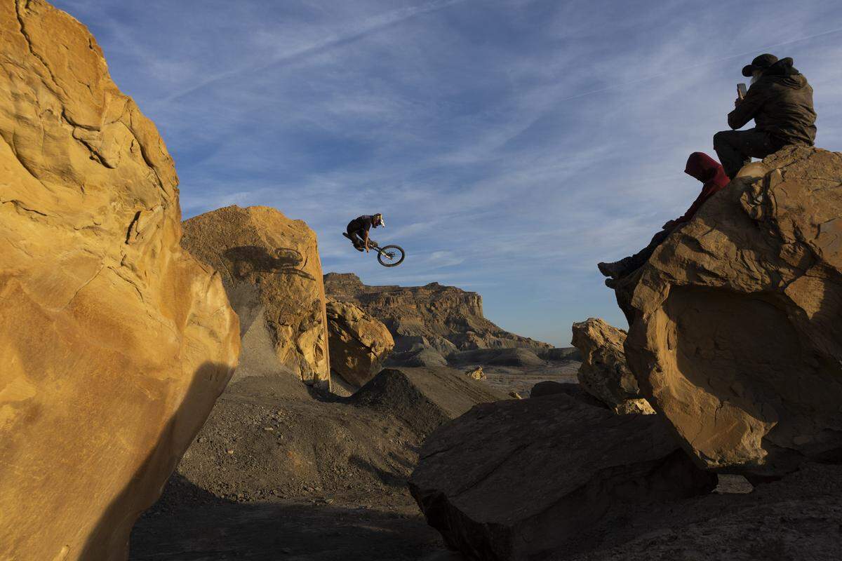 Robin Goomes, Vaea Verbeeck, Hannah Bergmann and Cami Nogueira were filmed in Big Water, Utah, for “Anytime!” by Anthill Films. It’s one of the films that will be included in this year’s Banff Centre Mountain Film Festival World Tour.