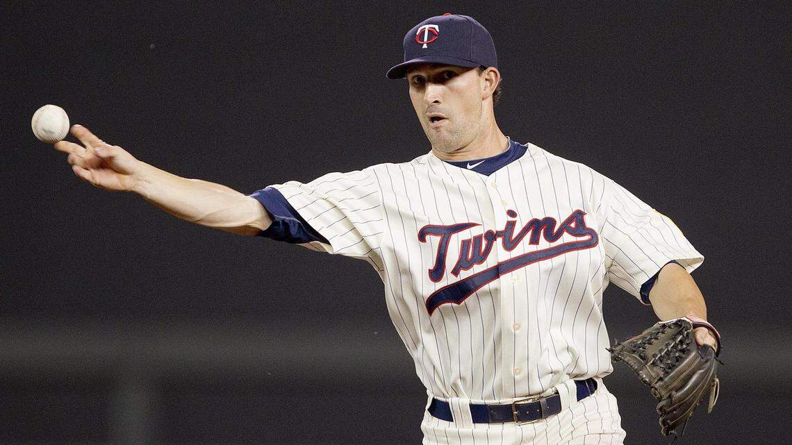 Former Twins player Brian Dinkelman named new baseball manager for Wichita Wind Surge