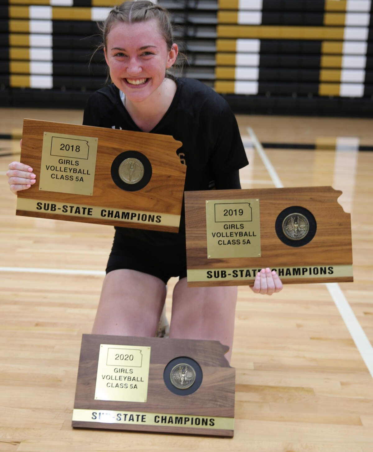 Maize South senior Laurel Jones, a 6-foot-1 setter headed to Marquette, has helped the Mavericks win three straight Class 5A sub-state championships.