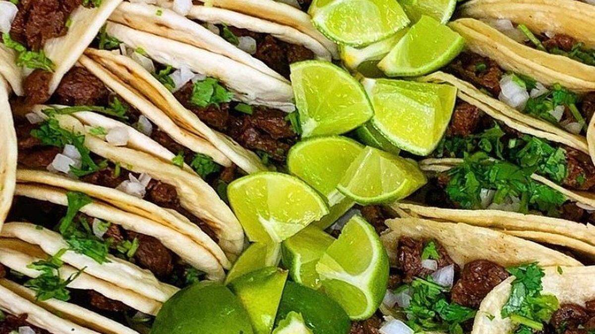 The just opened Kiko’s specializes in carne asada tacos.