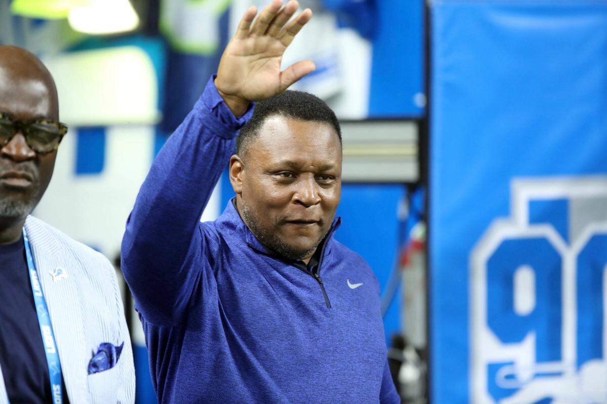 Former Detroit Lions running back Barry Sanders arrives before the game against the Seattle Seahawks at Ford Field, Sunday, Sept. 17, 2023.