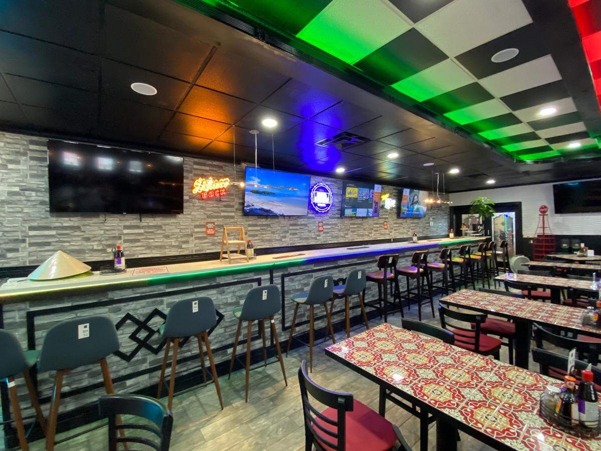 Ooo LaLa Stone Pho has a big bar that eventually will serve beer.