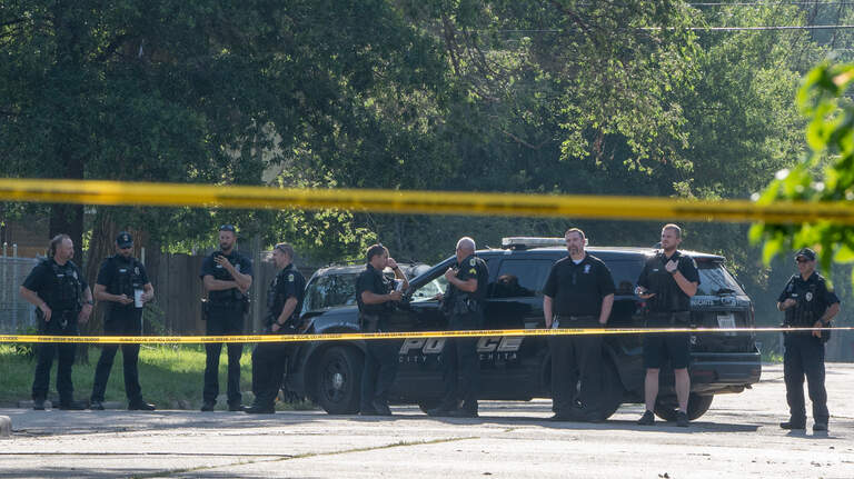 ‘A time bomb’: In Kansas, cities allowed to hire police officers with little vetting