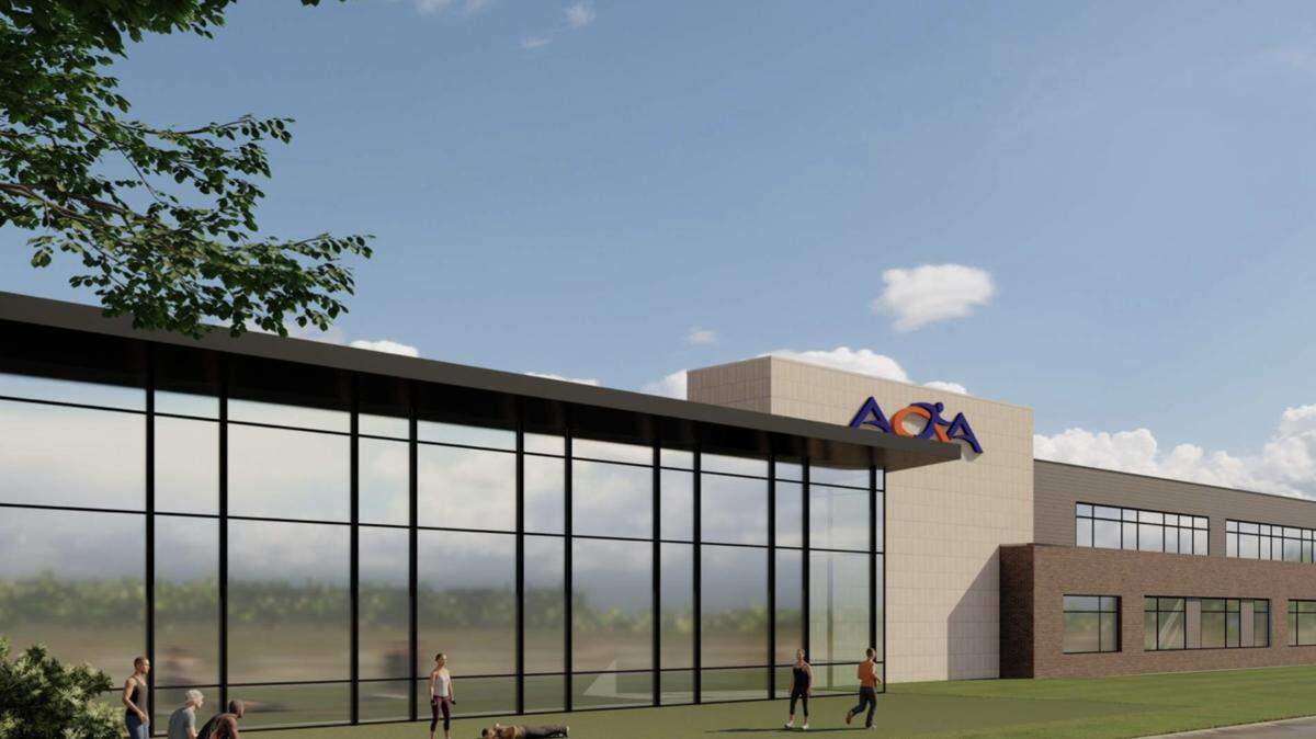 Advanced Orthopedic Associates, a physician-owned practice, is expanding with a new building and a new partner for physical therapy.