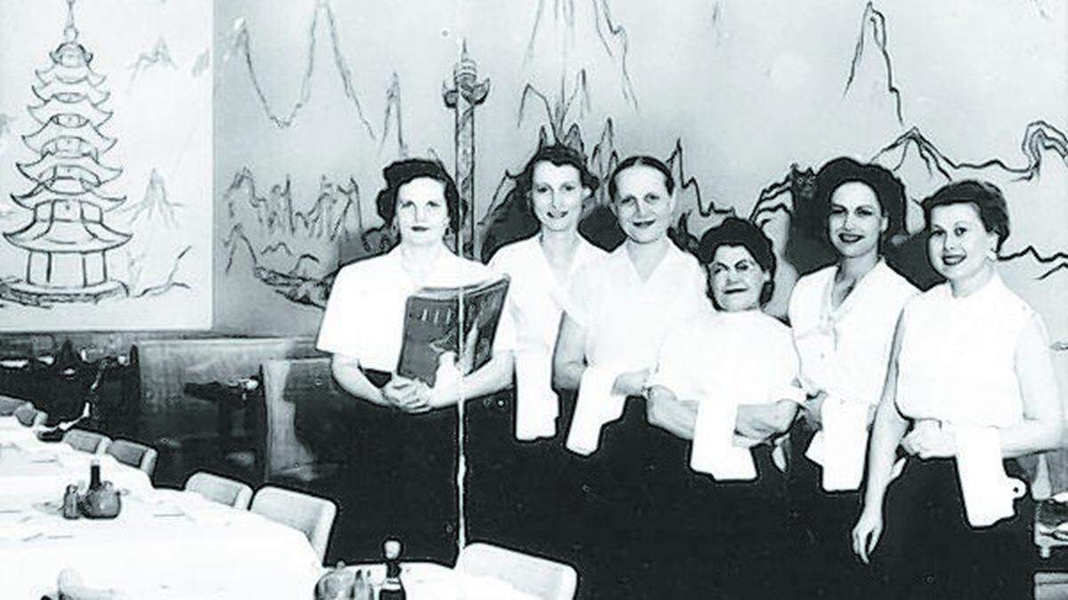 This photo inside Albert's Restaurant was taken in 1954.