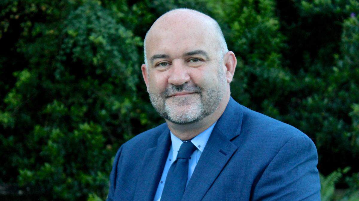 Nathan Washer, a native of England and an administrator at The Pine School in Hobe Sound, Florida, has been named the new Head of School at Wichita Collegiate. He will start his new post July 1.