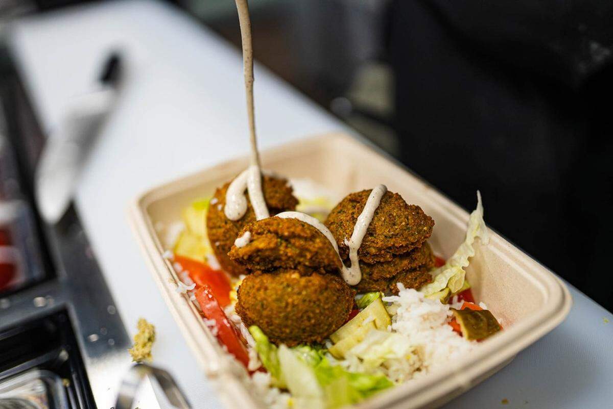 Levantine Kitchen offered quick-service, healthy Mediterranean sandwiches and bowls.