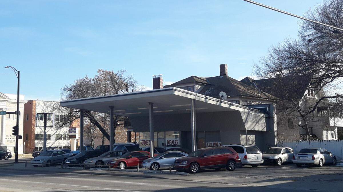 H and R Auto Sales sold cars on Craigslist but didn’t disclose to customers that they were buying from a dealer, an investigation by the Sedgwick County District Attorney’s Office Consumer Protection Division.
