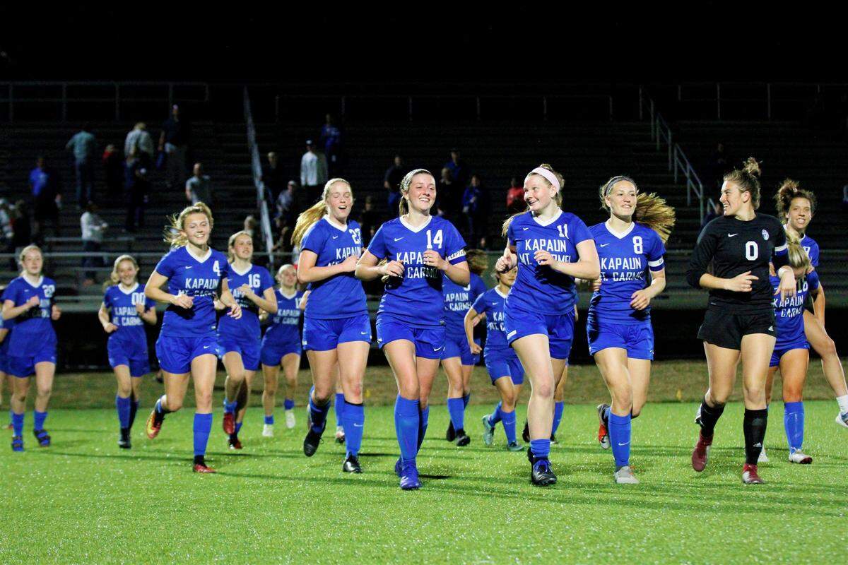 Kapaun girls soccer team