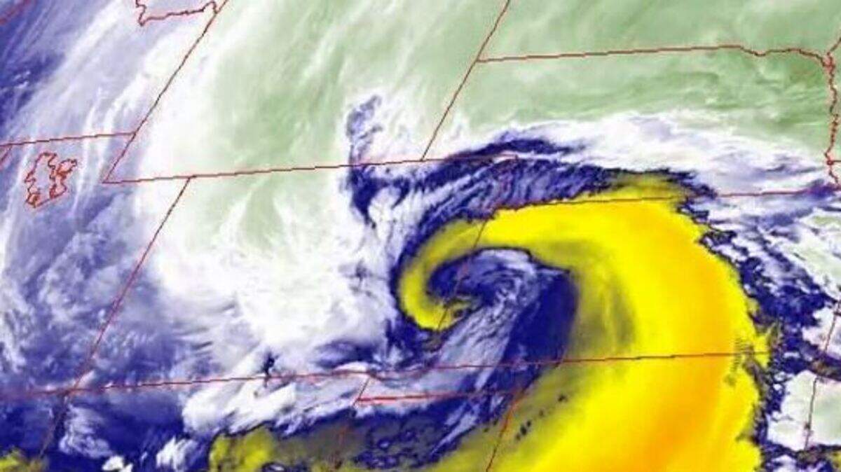 See photos & video of bomb cyclone weather system in Midwest | Wichita ...