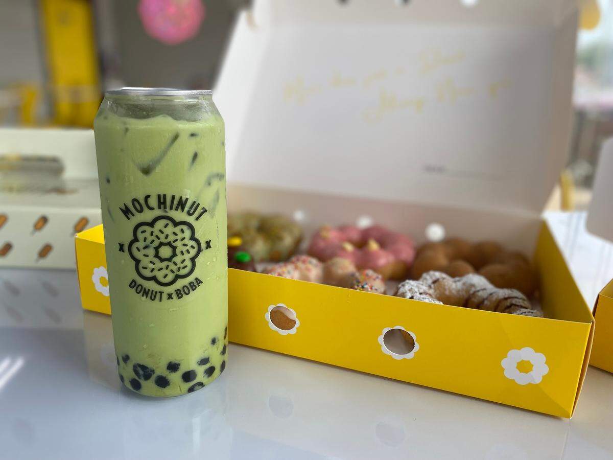 Mochinut also serves boba tea.