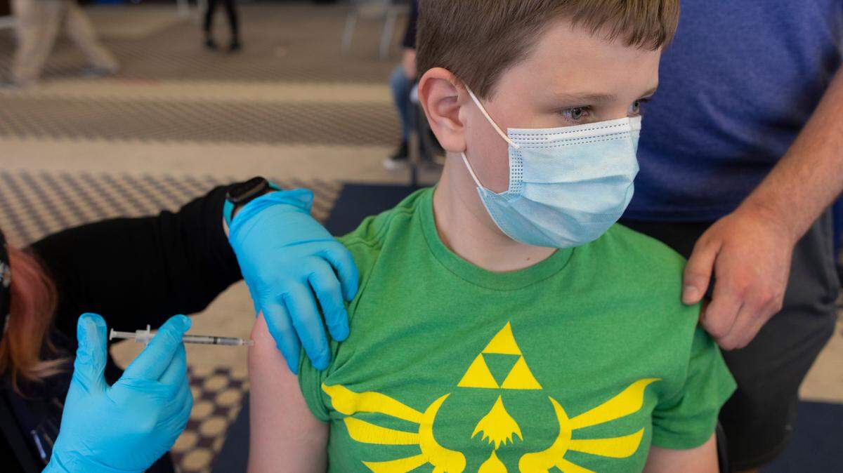 How to keep your unvaccinated kids COVID-safe in Kansas City? Doctors offer answers