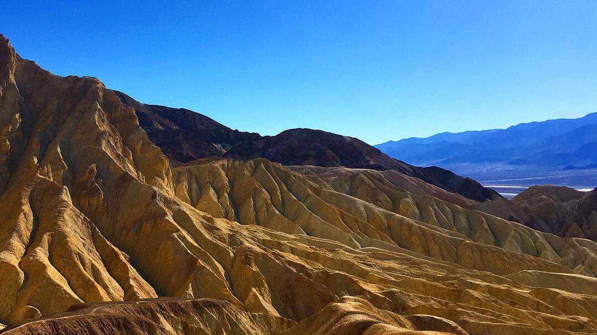 The Death Valley National Park is just a two hour drive from Las Vegas.