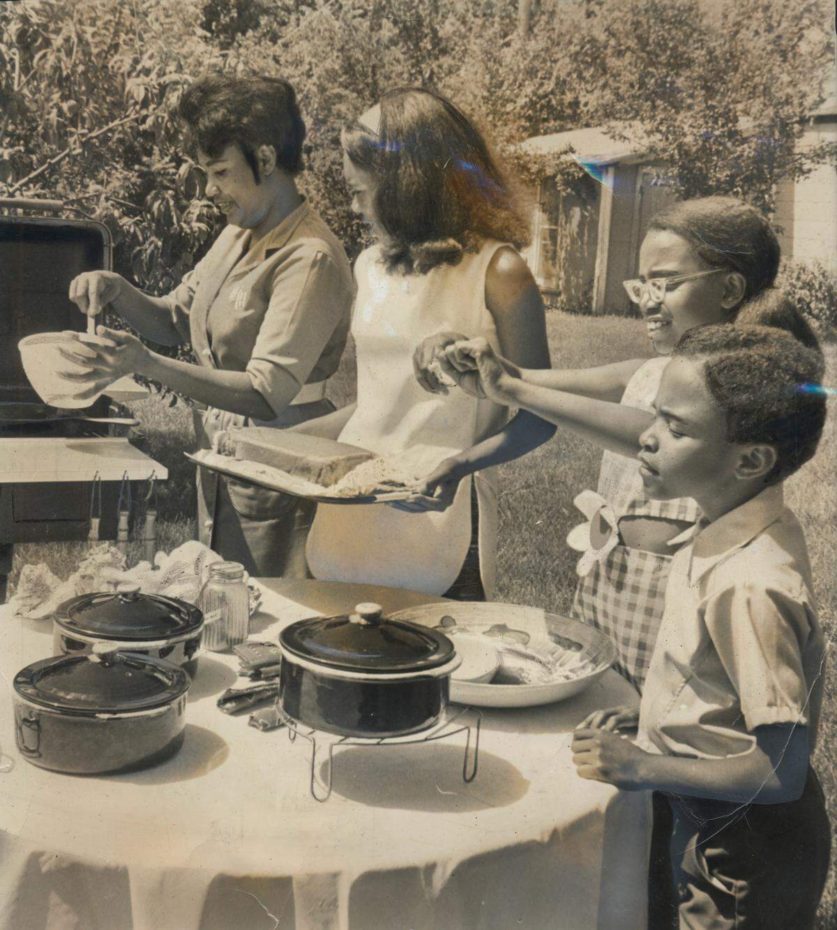 Outdoor cooking became popular in the 1950s.