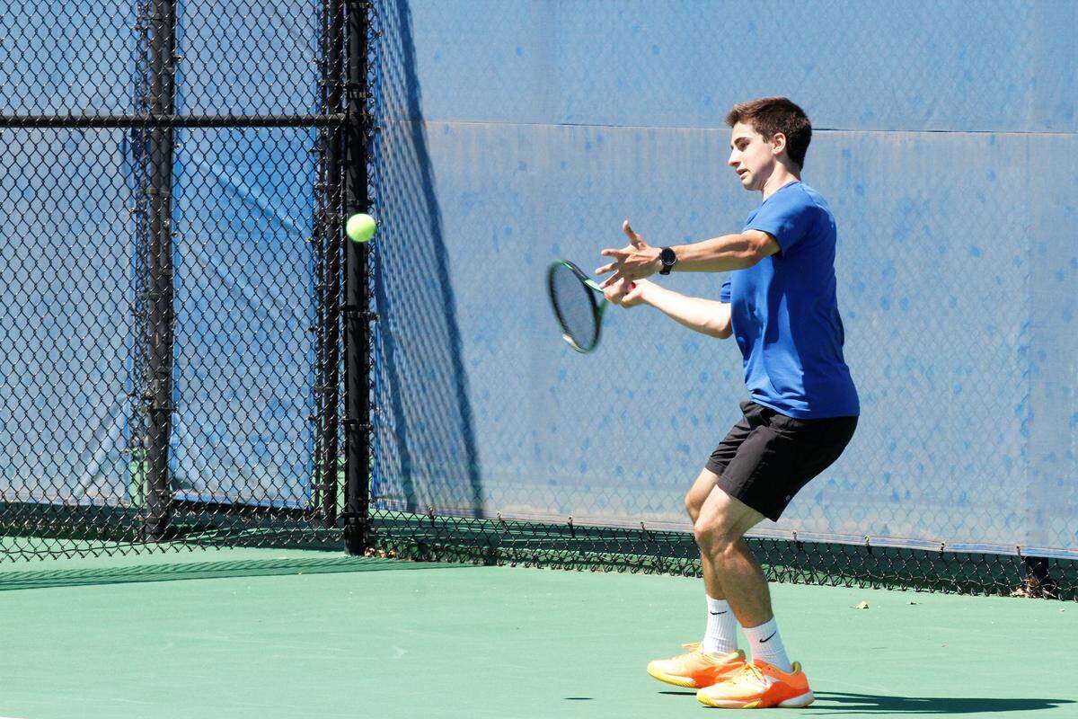 Lakelin Conrad, a Collegiate senior tennis player and long-distance runner.