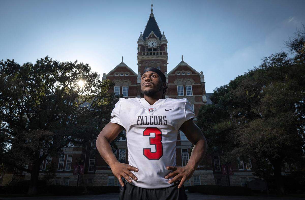 Motivated by the birth of his daughter, Wichita native K’Vonte’ Baker returned from nearly a four-year lay-off from college football to become the star quarterback for an undefeated Friends football team.
