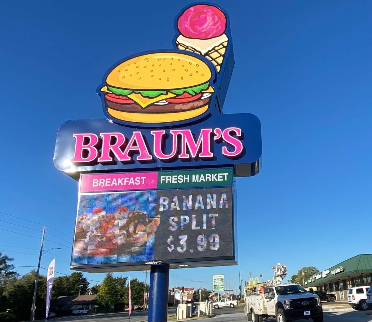 Wichita’s newest Braum’s opens today with an eye-catching sign.