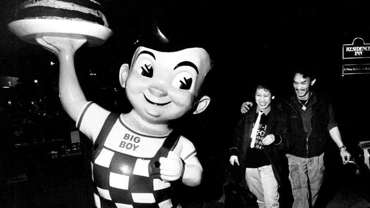 Wichitans visit a local Kip’s Big Boy restaurant in the 1980s.