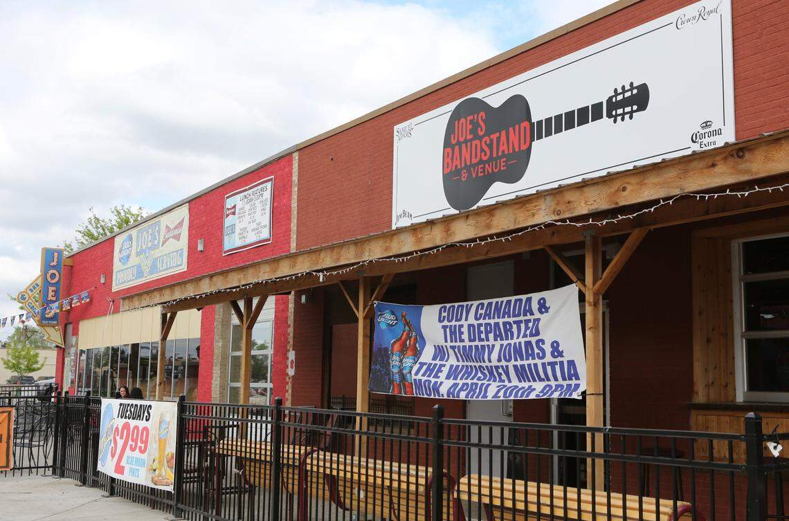 David Allan and Charlie Badeen once owned Joe’s Old Town Bar and Grill in Old Town.