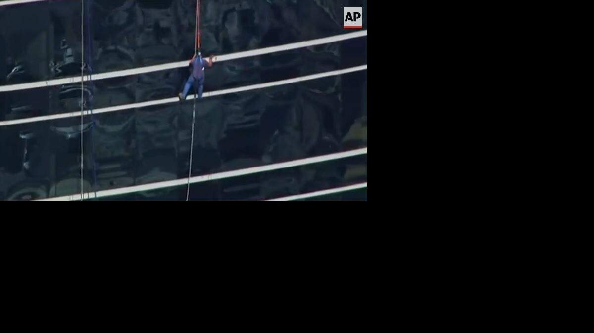 Screengrab of high-rise rescue in Oakland, California.
