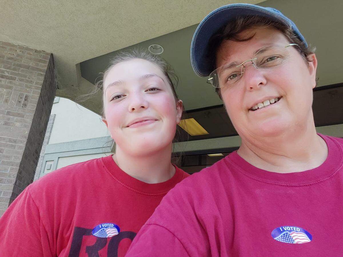 Cheryl Schmeidler, right, and her 15-year-old daughter, Lauren, liked to eat out but needed to avoid gluten and dairy. They partnered with nurse friend Betty Jo Lawson to open Off the Wheaten Path, a gluten-free and dairy-free food truck.