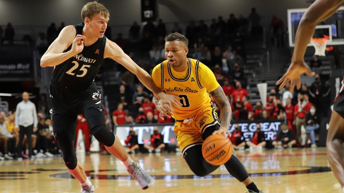 Dexter Dennis drives to the basket in Wichita State’s road game at Cincinnati on Thursday.