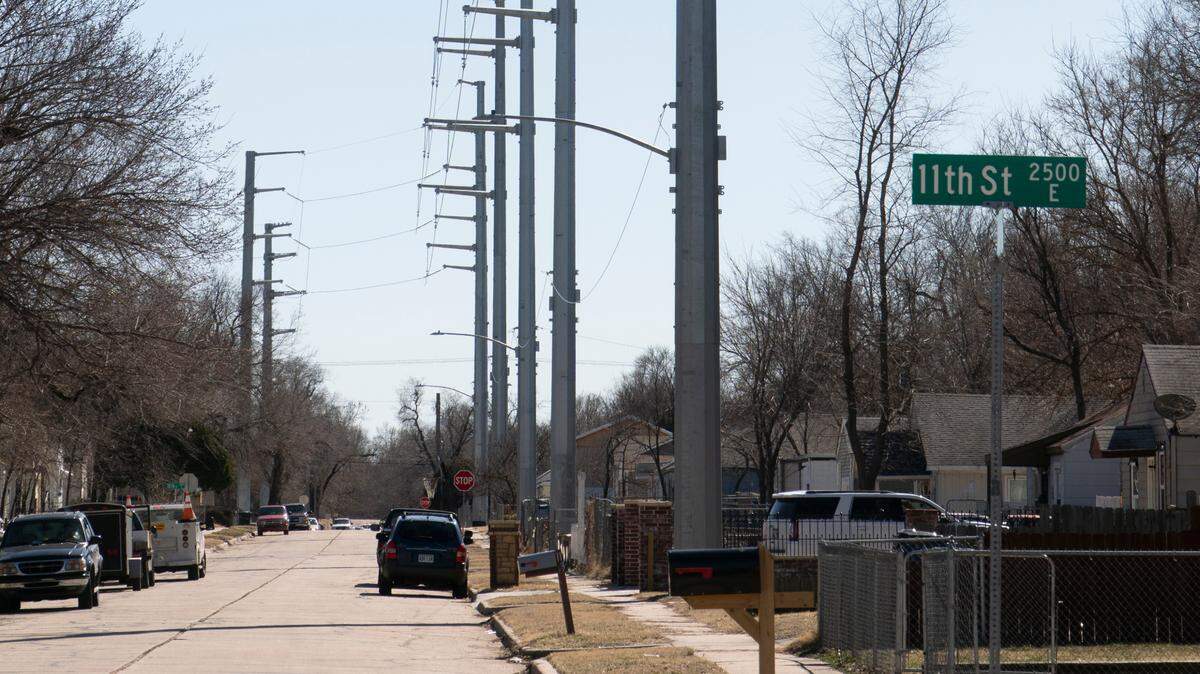 Large power poles on Green St. south of 11th St. (February 28, 2020)