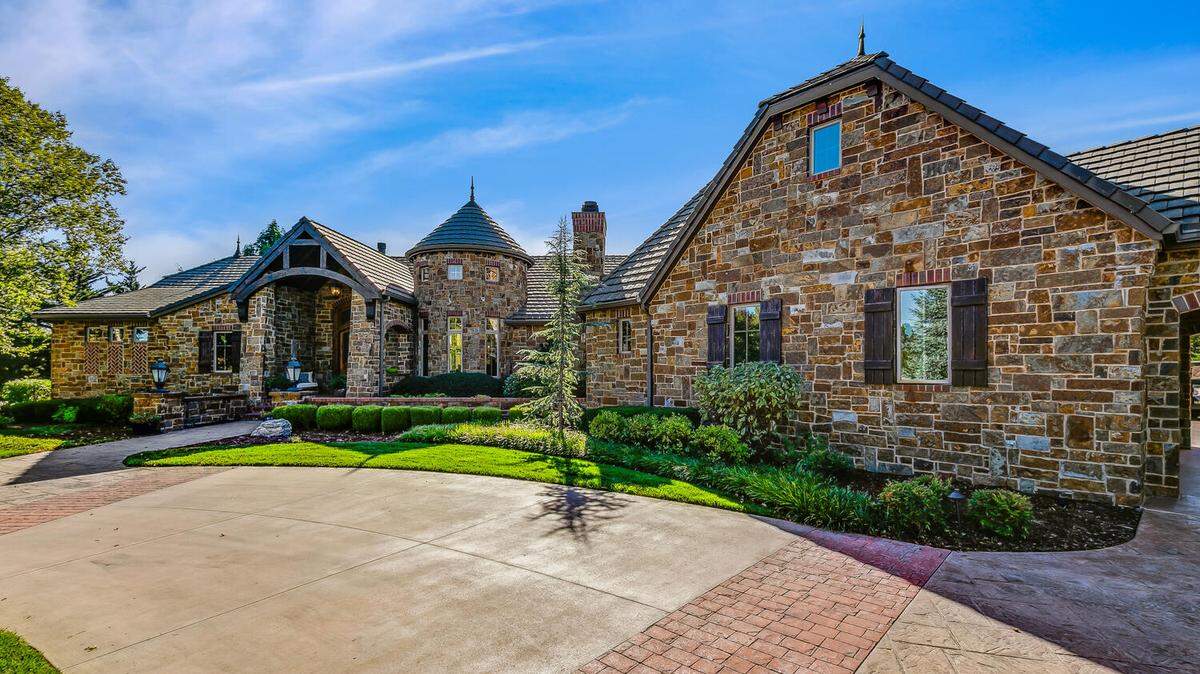 This home in the Andover School District has a theater room, a workout room, a swimming pool, hot tub, pool house and more. It’s listed for $2,150,000 on Zillow.