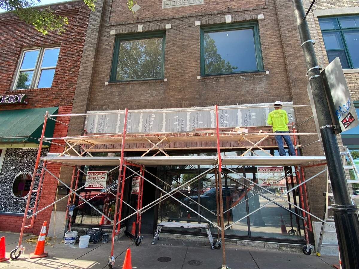 Their plans for a daiquiri and dessert bar next to La Galette in Delano fell apart, but business partners Jeremy Fisher and Kenny Shave came up with a backup business.