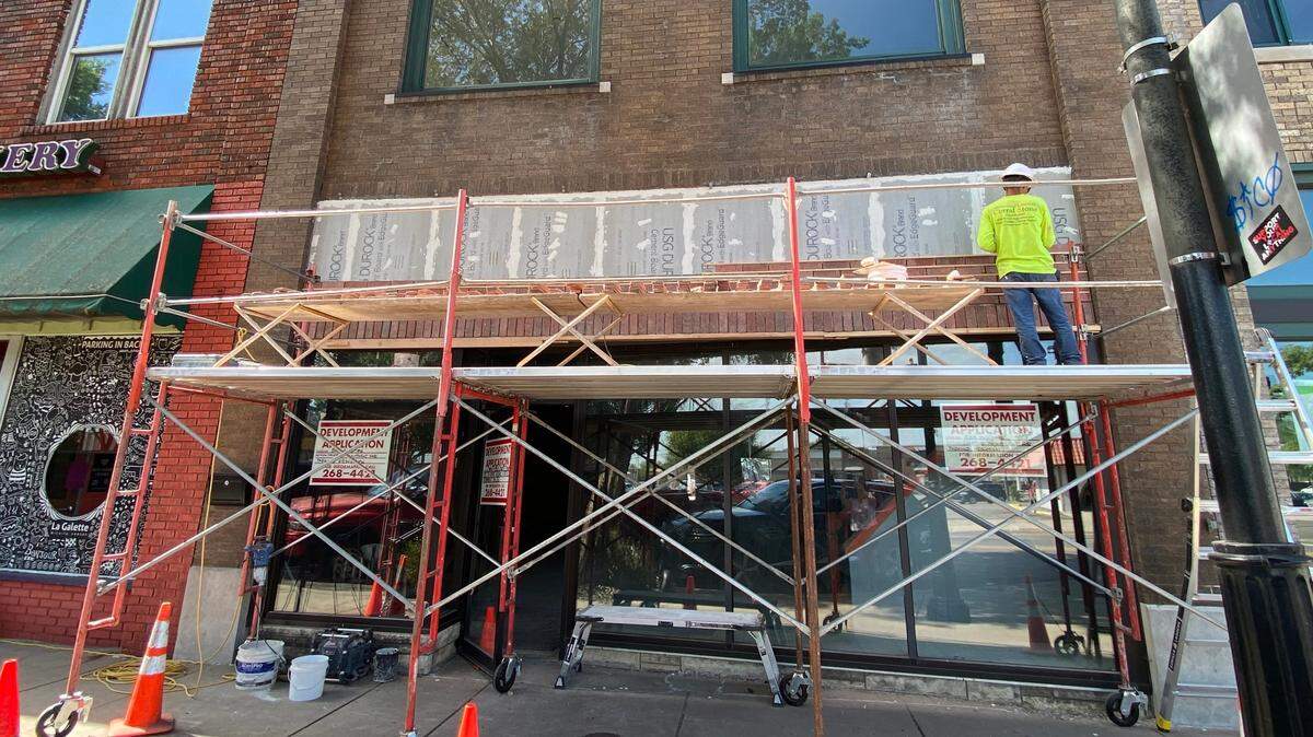 Crews are working on the building on West Douglas in Delano that once housed a dance studio. Soon, it will be home to a new daiquiri and dessert bar.