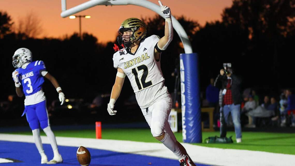 Kansas high school football game scores: Friday’s Week 8 schedule for Wichita teams