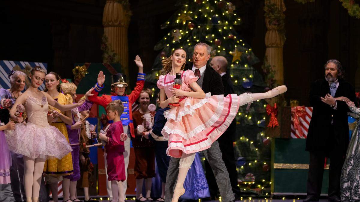 The Metropolitan Ballet’s Wichita production of Nutcracker is available on Vimeo.