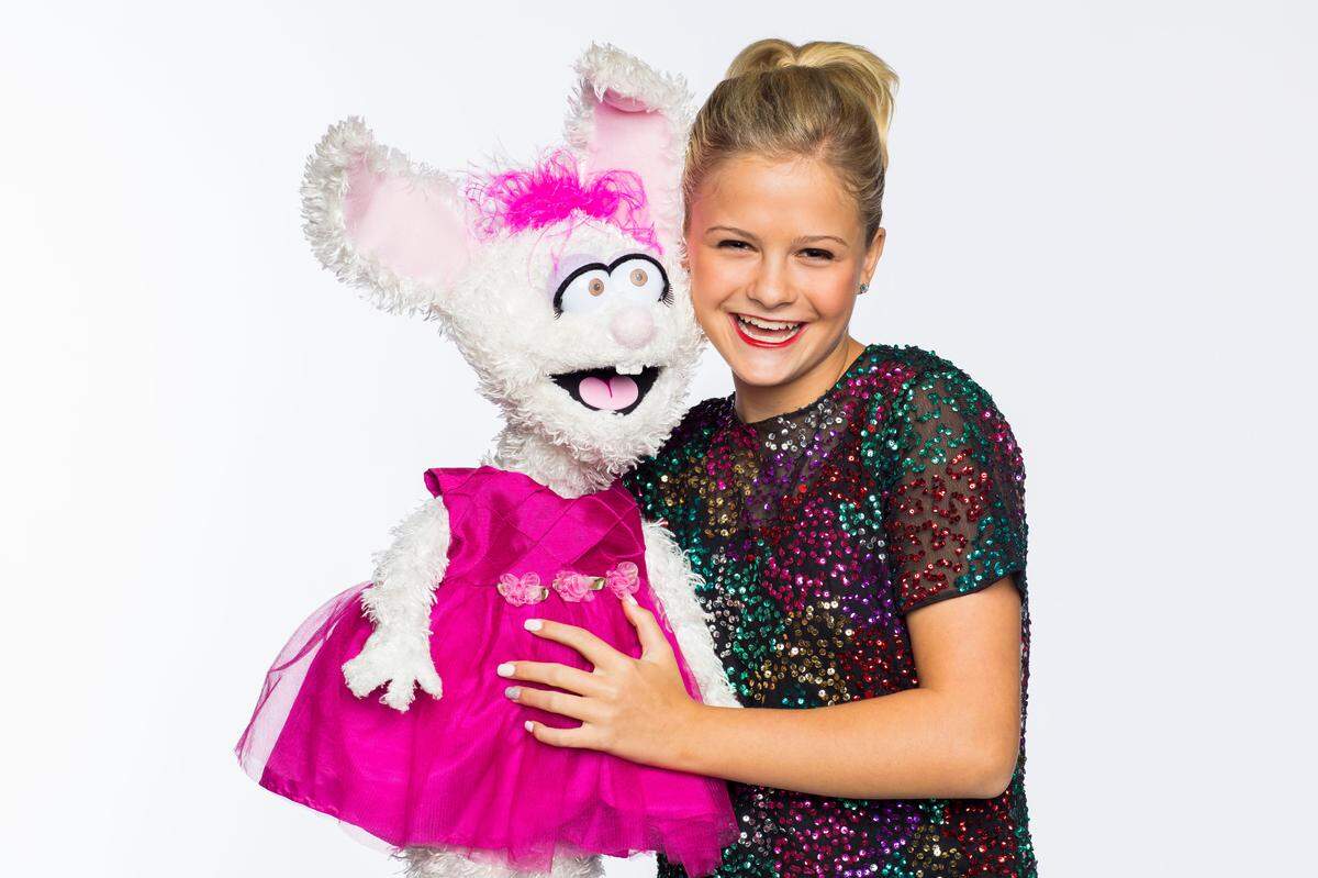 Darci Lynne Farmer, a 15-year-old ventriloquist who won season 12 of “America’s Got Talent,” will perform at this year’s Kansas Sate Fair. ventriloquist