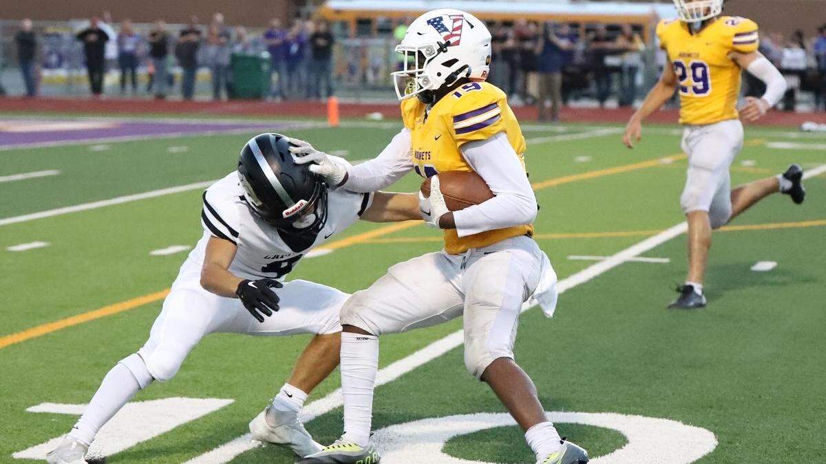 Valley Center senior running back Dai’Mont Mucker is one of the top returning players in the state this season.