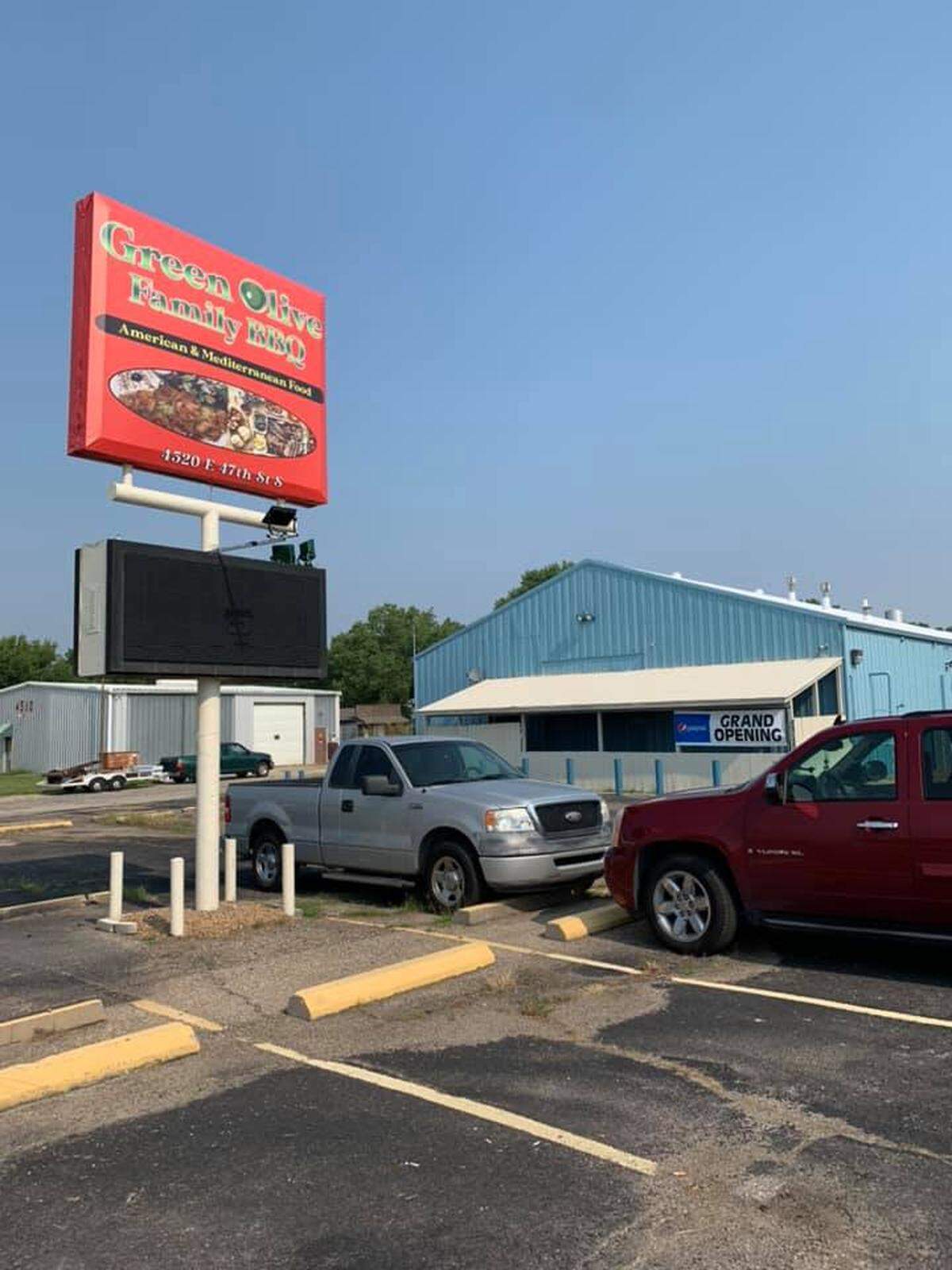 Green Olive Family BBQ has left the former Jezebel’s space near 47th Street South and Oliver after less than a year.