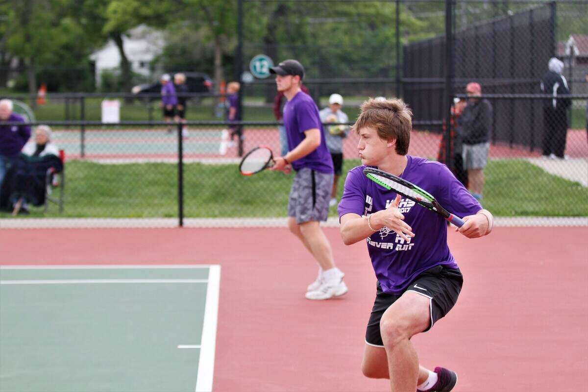 Valley Center’s Colby Swift (left) and Hayden Brauer